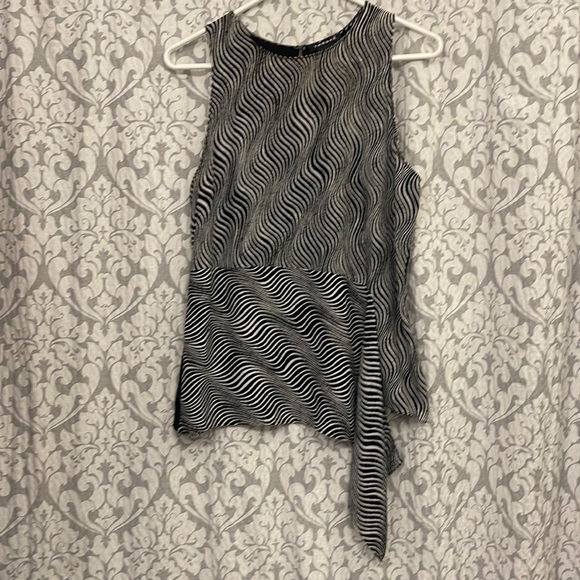 Trouvé blouse sleeveless top. Medium - Picture 1 of 6